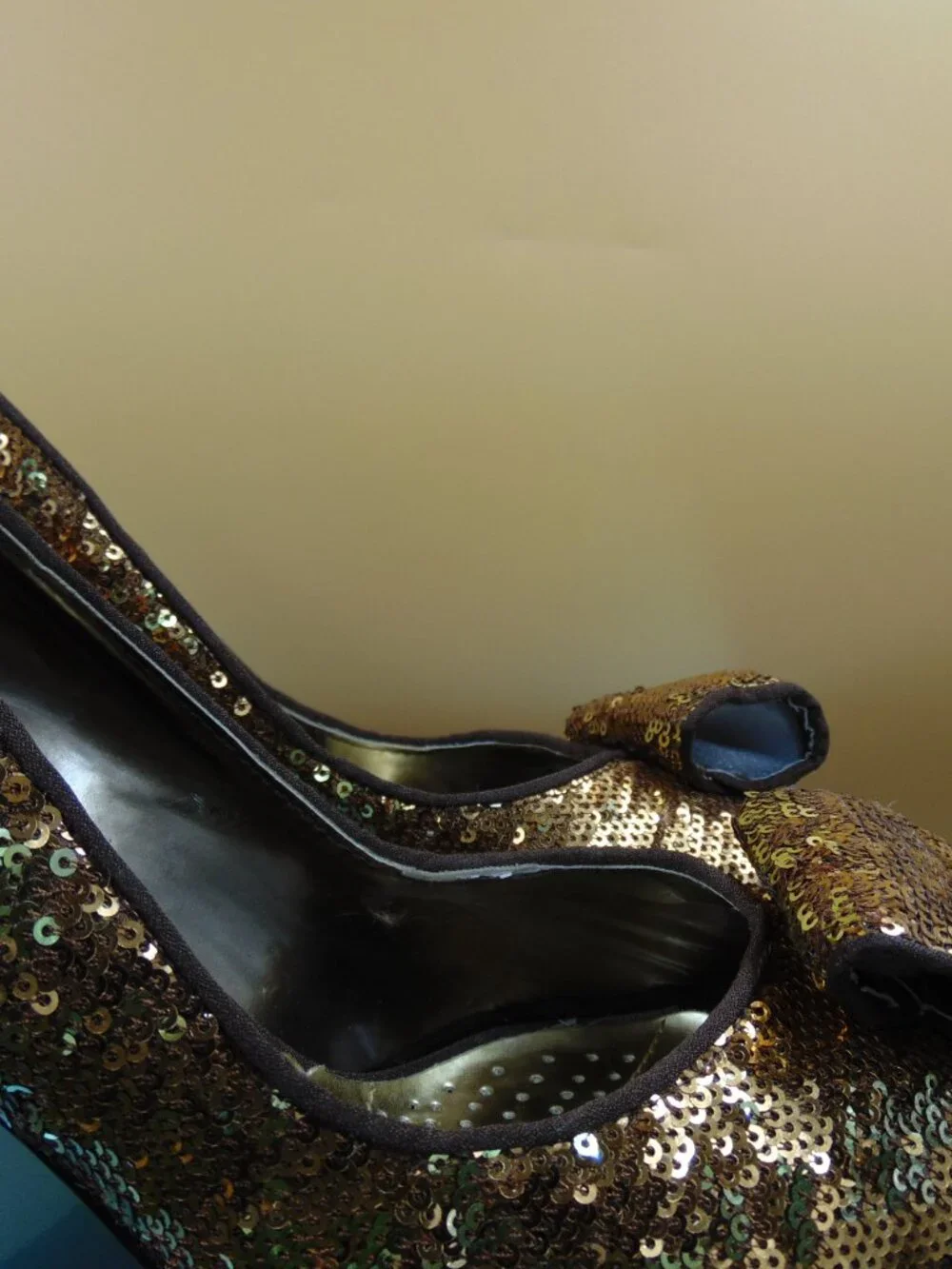 J.Renee Bronze Gold Sequin Bow Peep Toe Heels Pumps Womens Size 10M